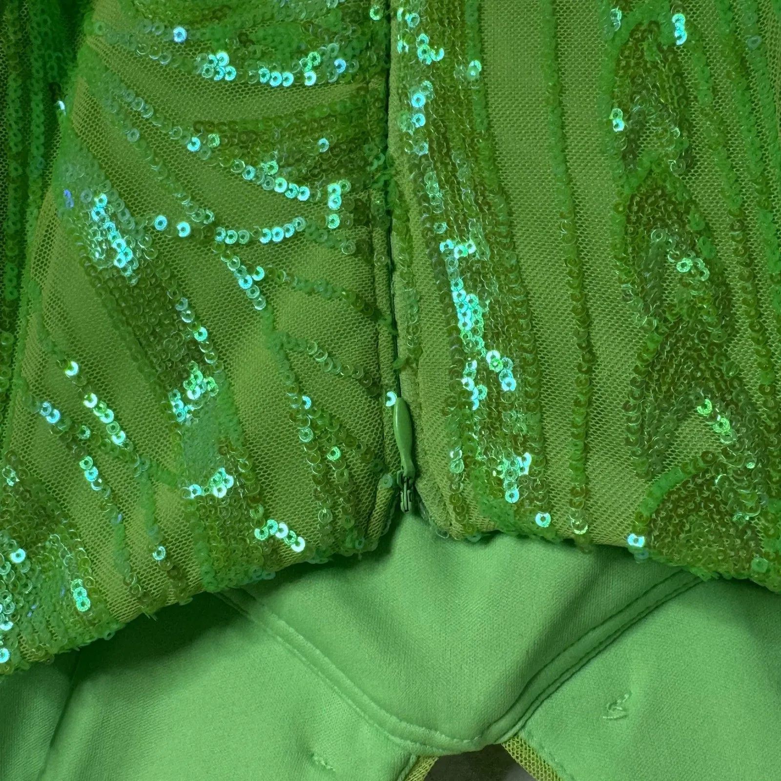 Morgan & Co Dress Womens 9 Green Sequin V Neck Spaghetti Strap Formal Prom Maxi Size undefined - Image 10