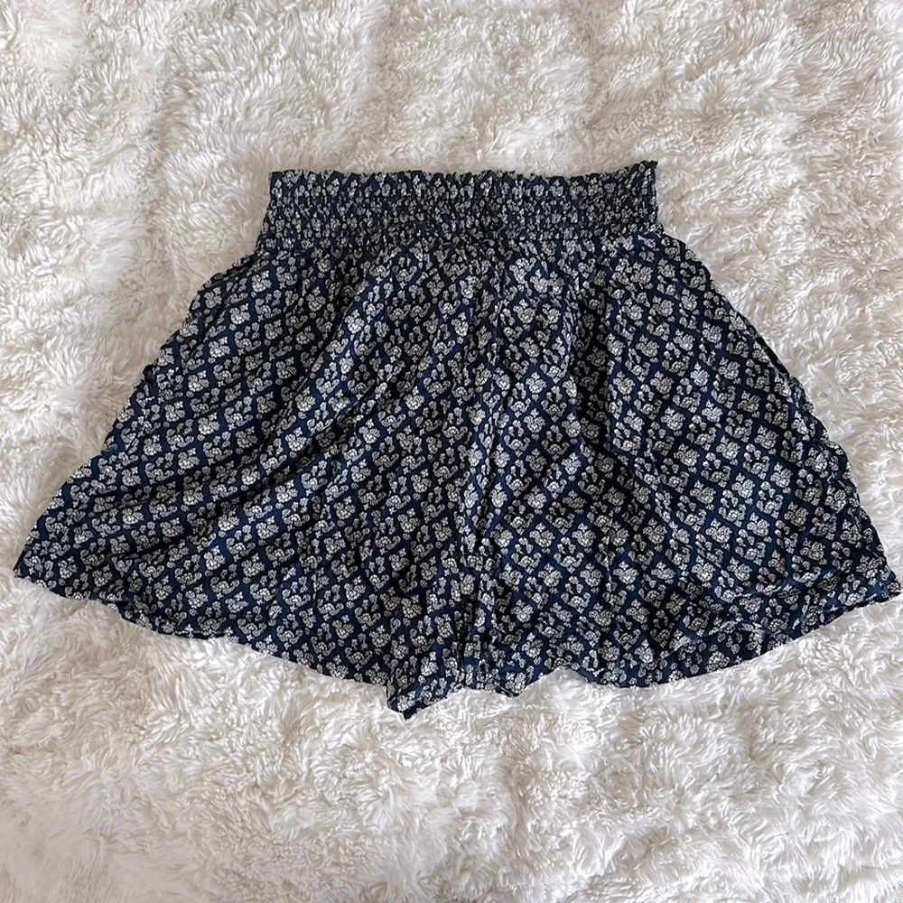 Hollister Ultra High-Rise Shorts - Image 2