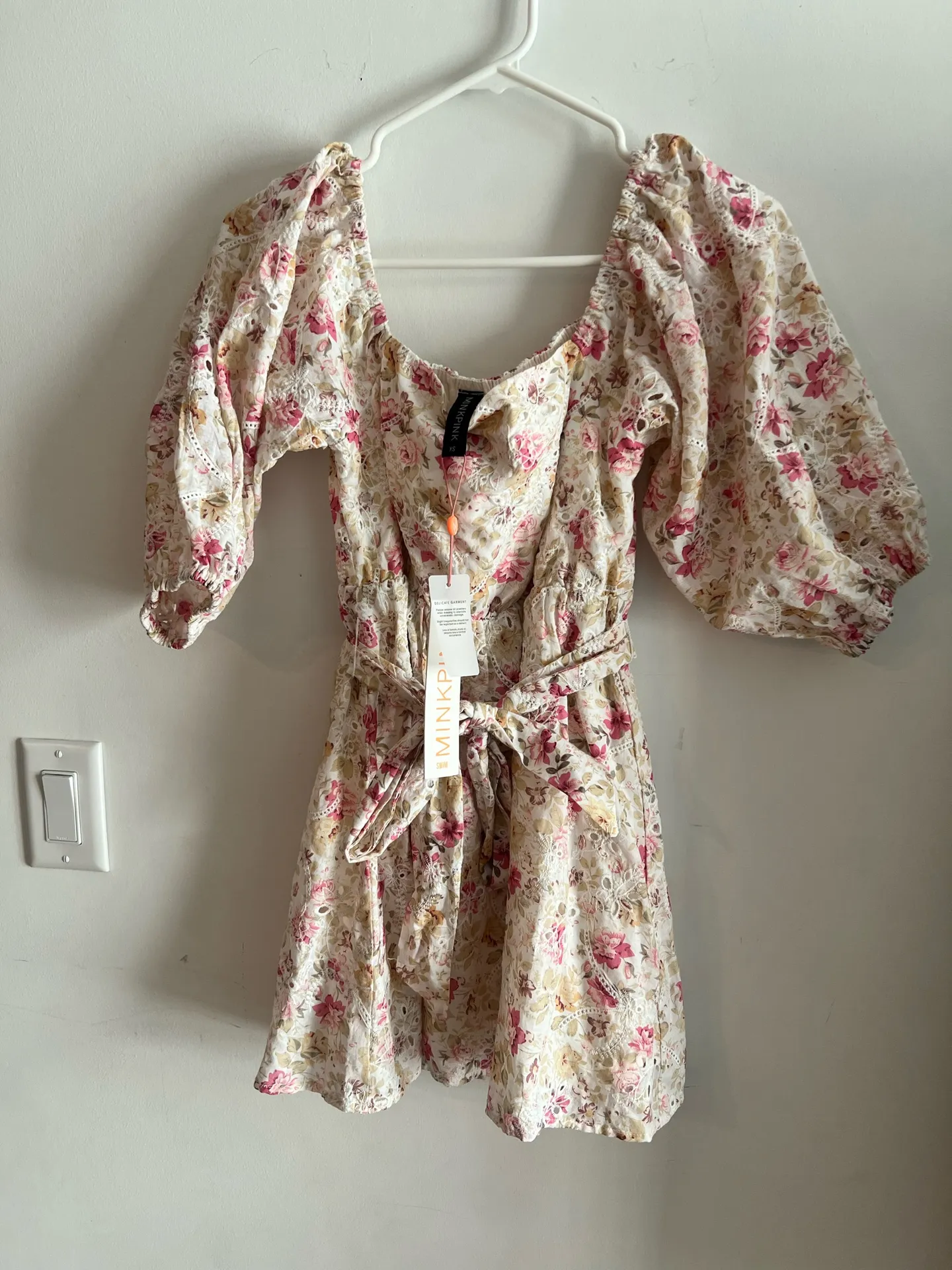 MINKPINK Cecile Mini Dress Size XS NWT Puff Sleeve Floral Eyelet - Image 6