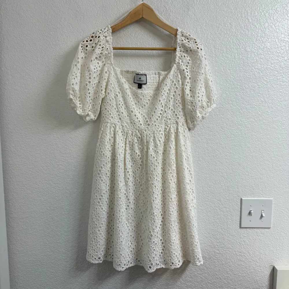 Tuckernuck Abigail White Eyelet Dress Size Small - Image 3