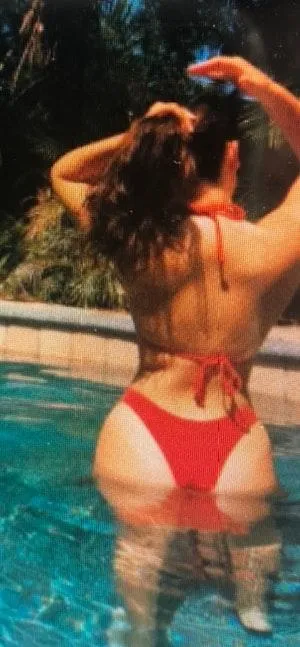 Red Bikini Set High Leg - Image 2