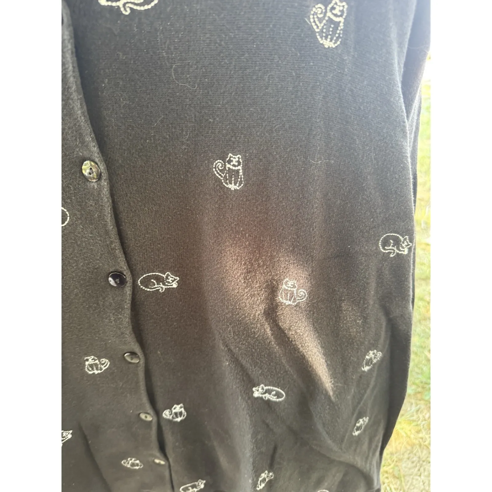 VNTG CJ Banks black button up 3/4 sleeve cardigan sweater with embroidered cats Size XL - Image 2