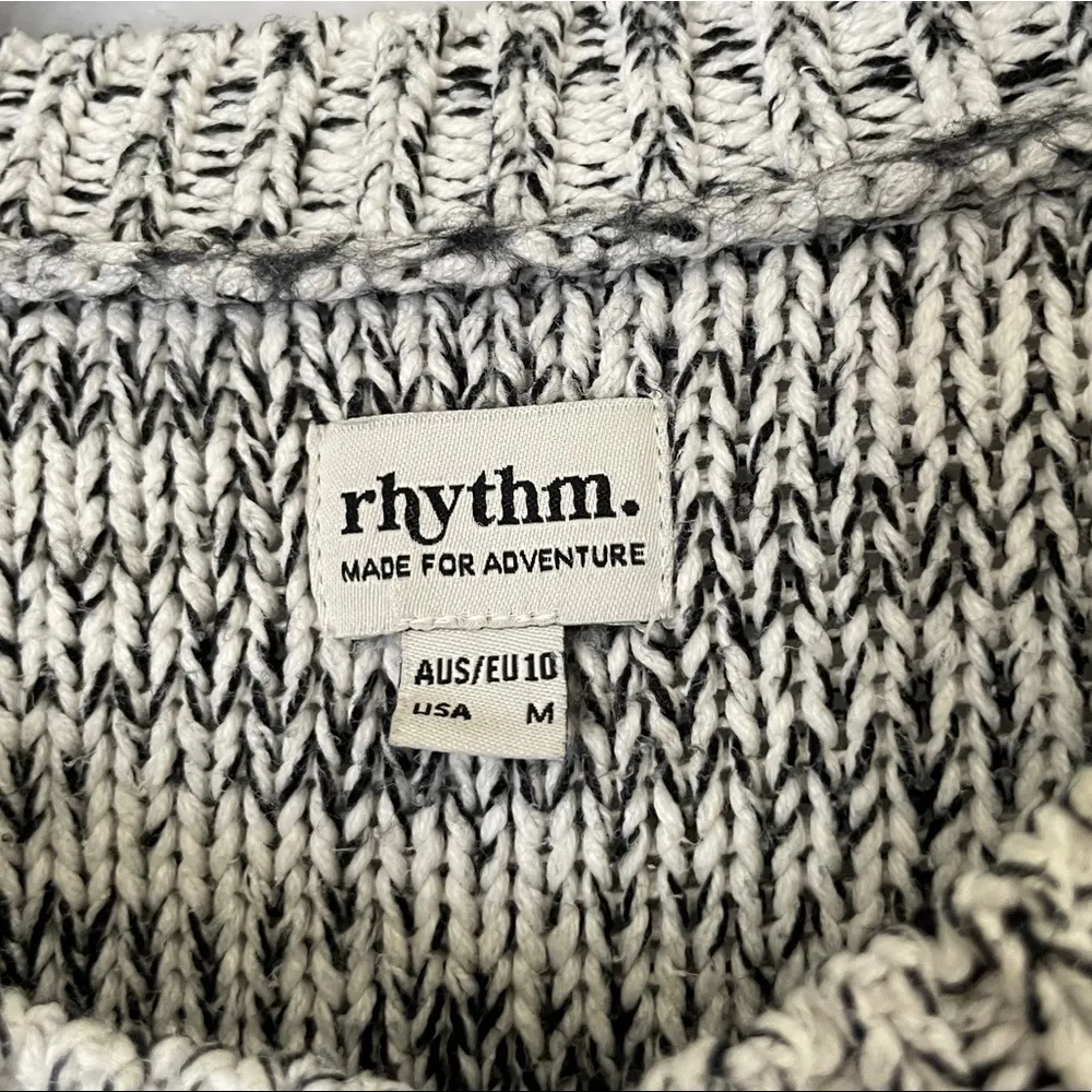 RHYTHM. Cable Knit Pullover Sweater Medium - Image 4