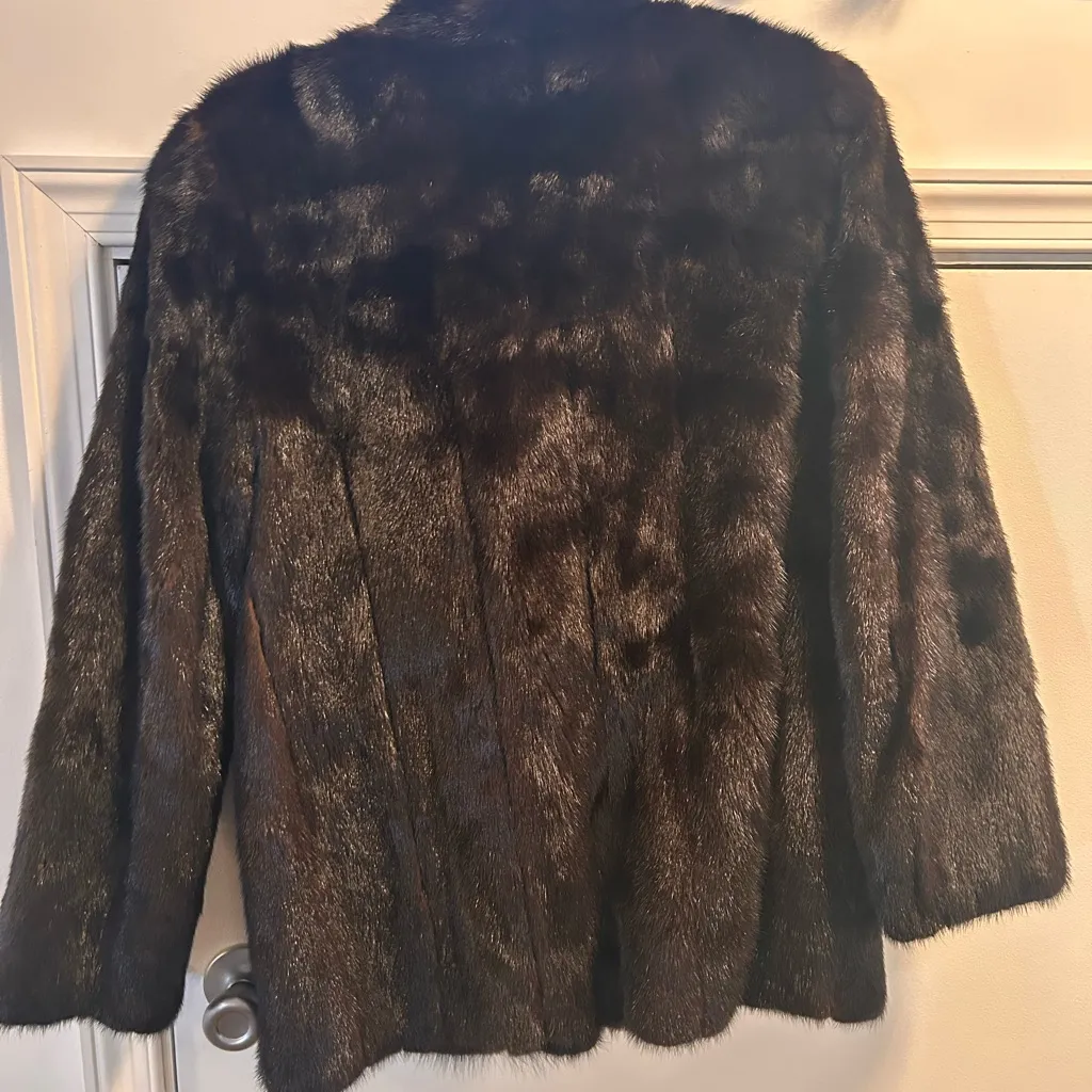 Blackglama Women’s Mink Fur Coat Size 14 – Dark Ranch Real Mink, Vintage Luxury Brown - Image 4