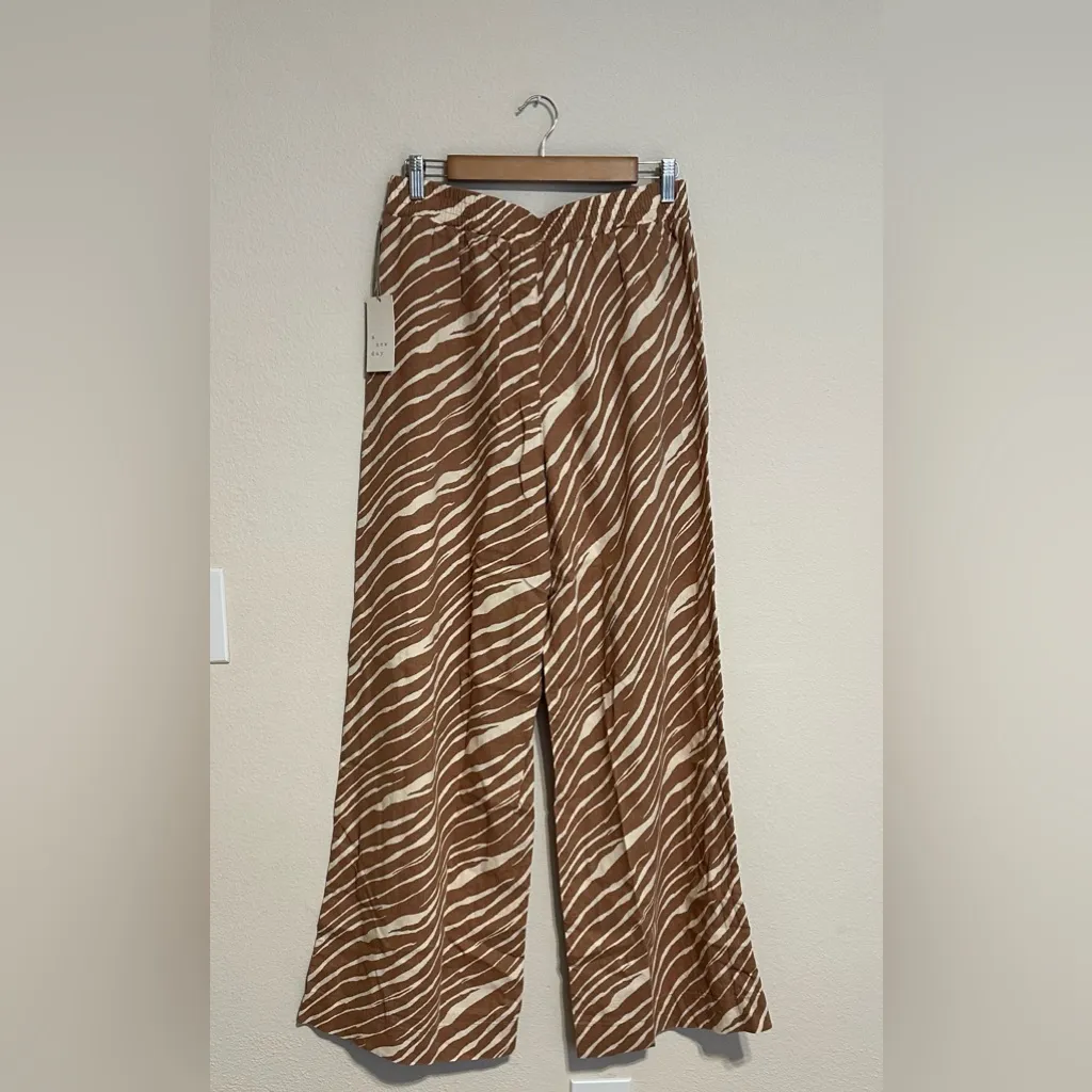 A New Day Tan and Cream Striped Blouse - Image 3