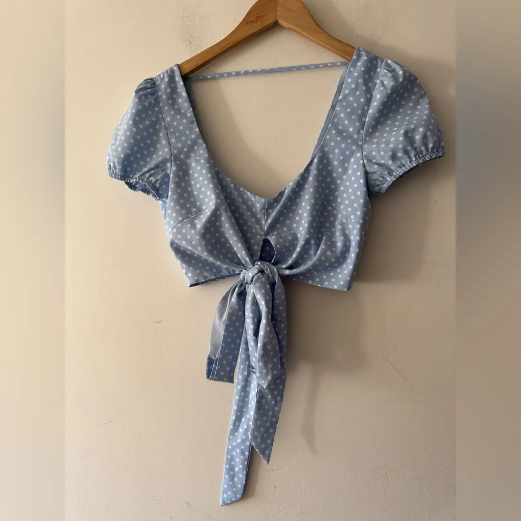 Superdown Revolve Blue and White Polka Dot Crop Top Wrap Tie - Image 2