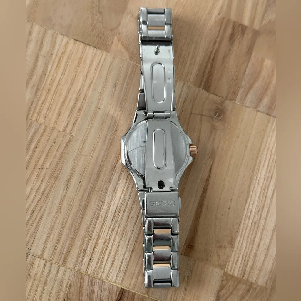 Seiko Coutura Diamonds Rare Ladies Watch Two-Tone Case Bracelet Pearl Dial - Image 12