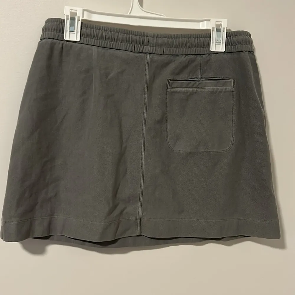 Athleta Farallon Skirt Women's 10 Grey Zipped Pockets Elastic Waist Drawstring - Image 3