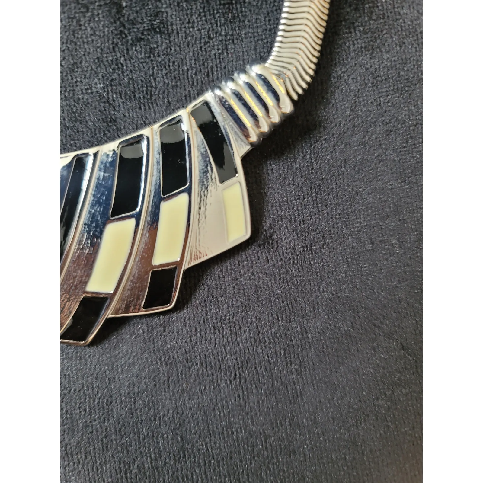 Chico's Silver-Tone Geometric Statement Collar Necklace with Black  Cream Enamel - Image 4