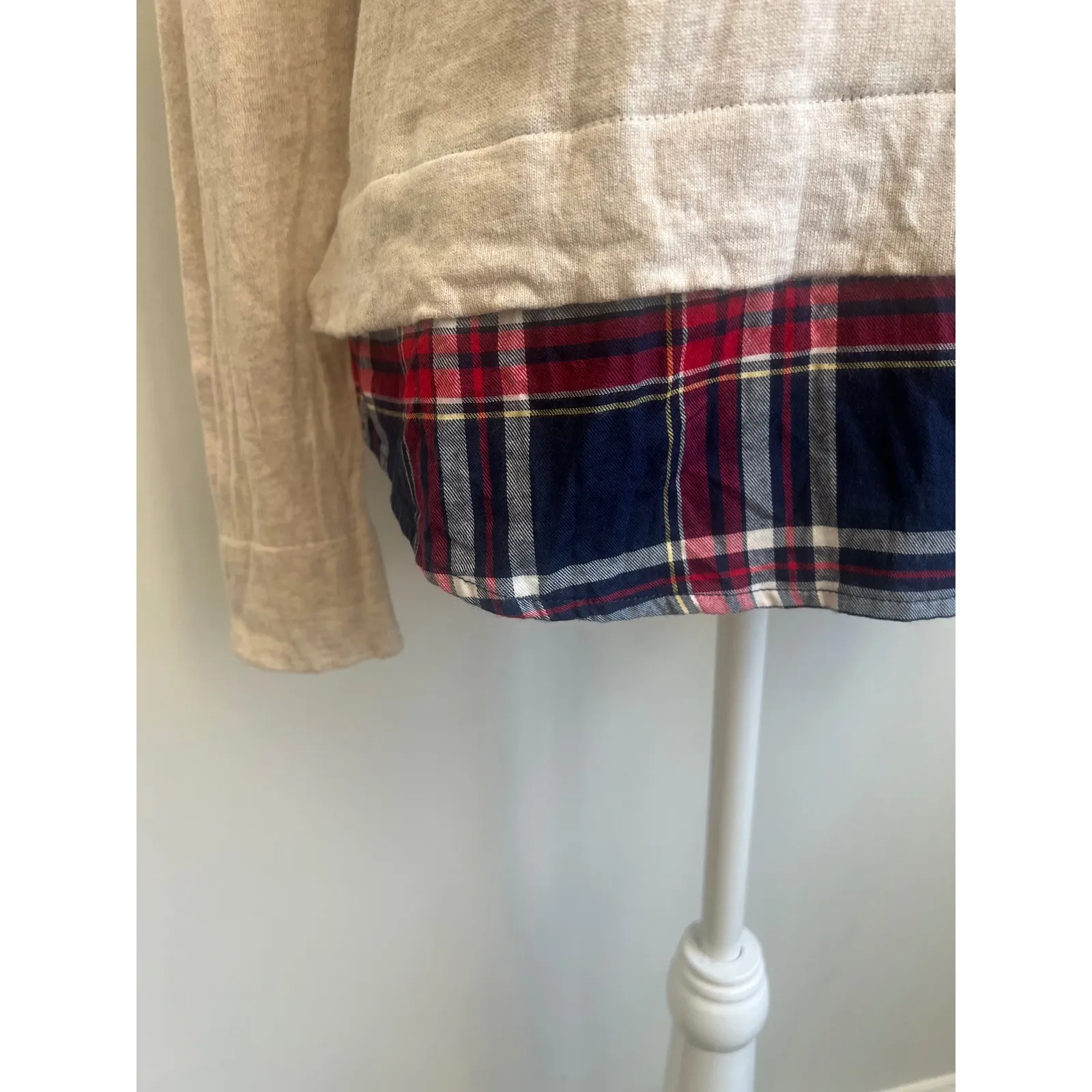 J. Crew long sleeve shirt‎ Women's size s Beige with Plaid Collar & Hem Tan - Image 4