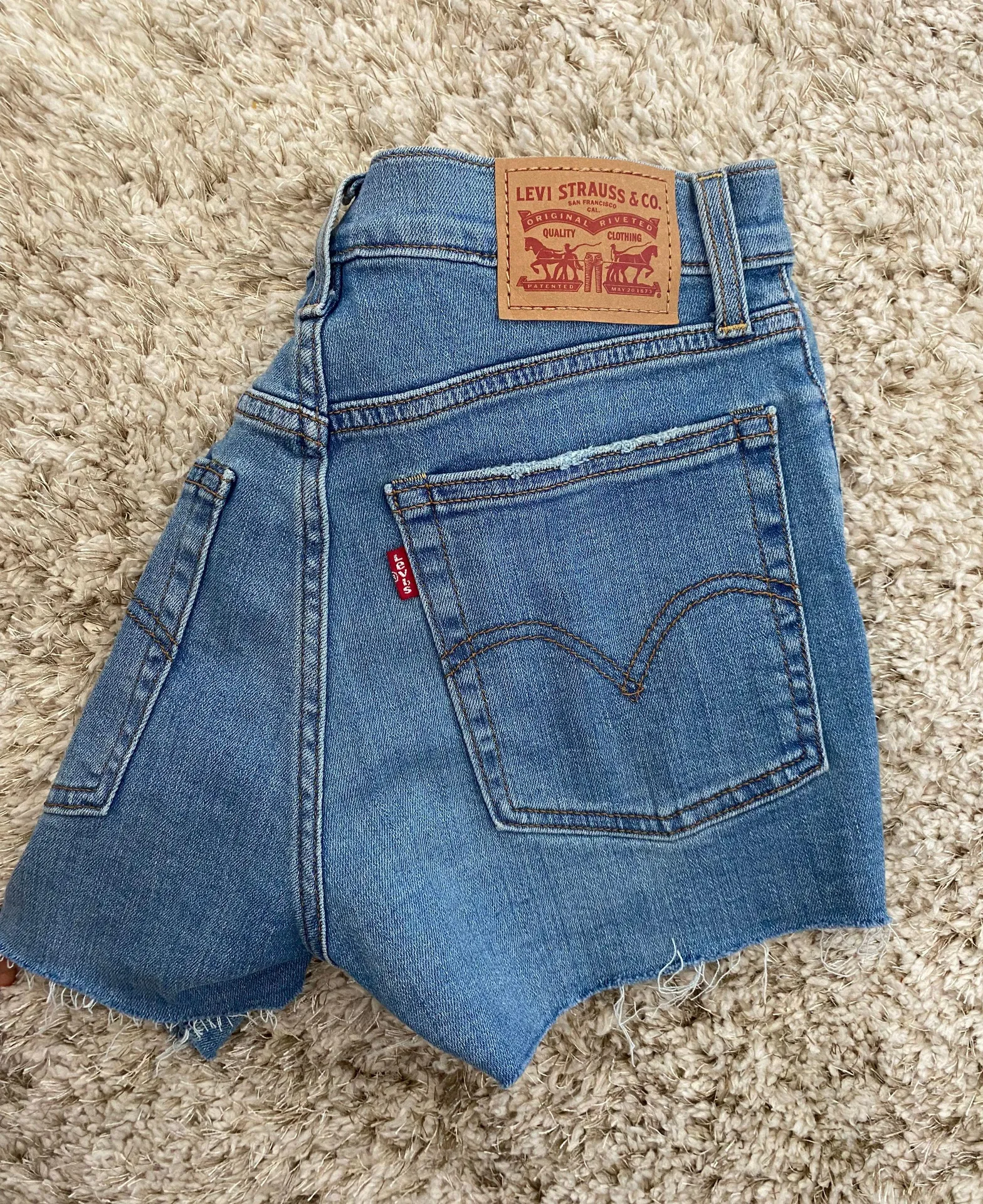 Levi’s Shorts - Image 3