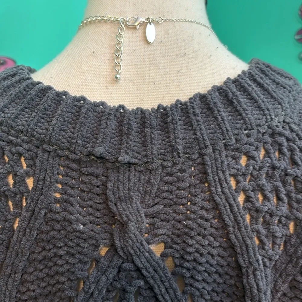 Paper Crane  cold shoulder crochet style sweater - Image 8