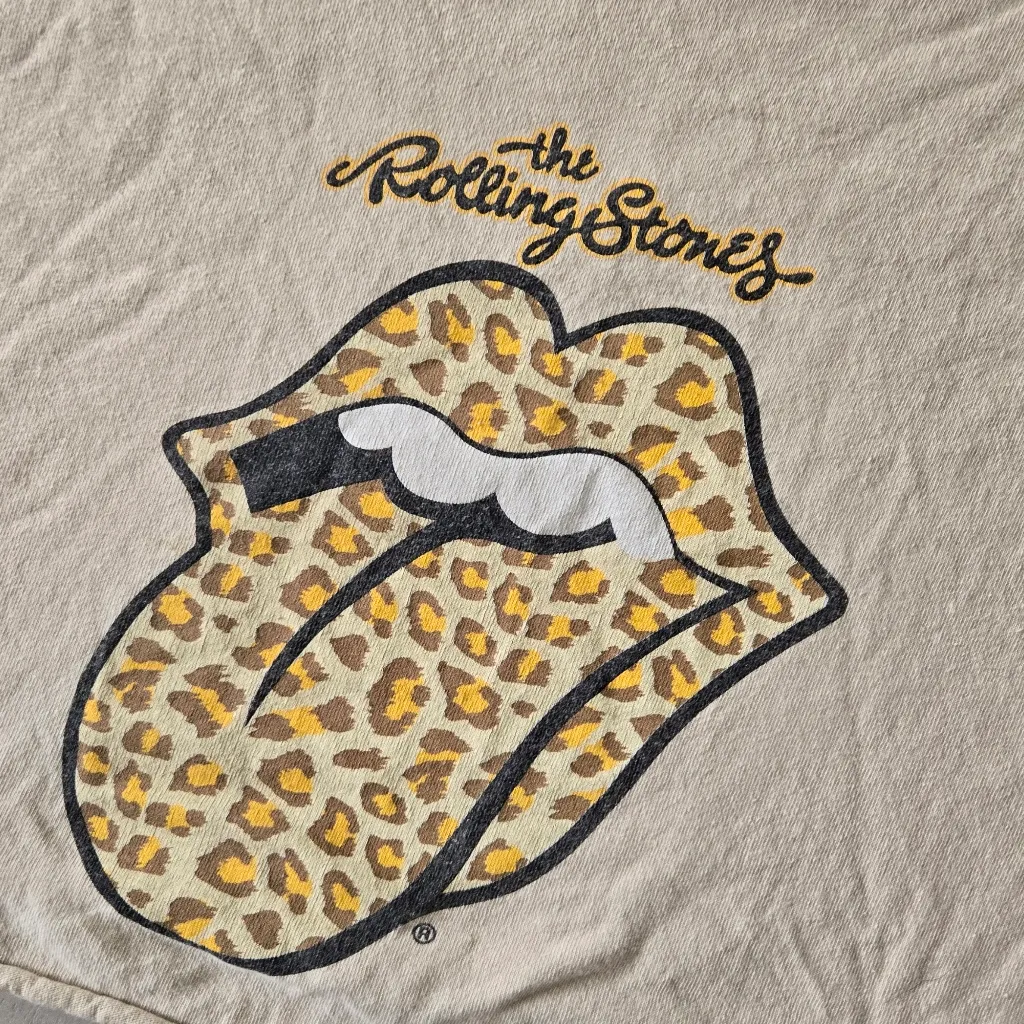 Rolling Stones Cropped Graphic Tee Neutral Band T-Shirt Rock Music Concert Top - Image 4