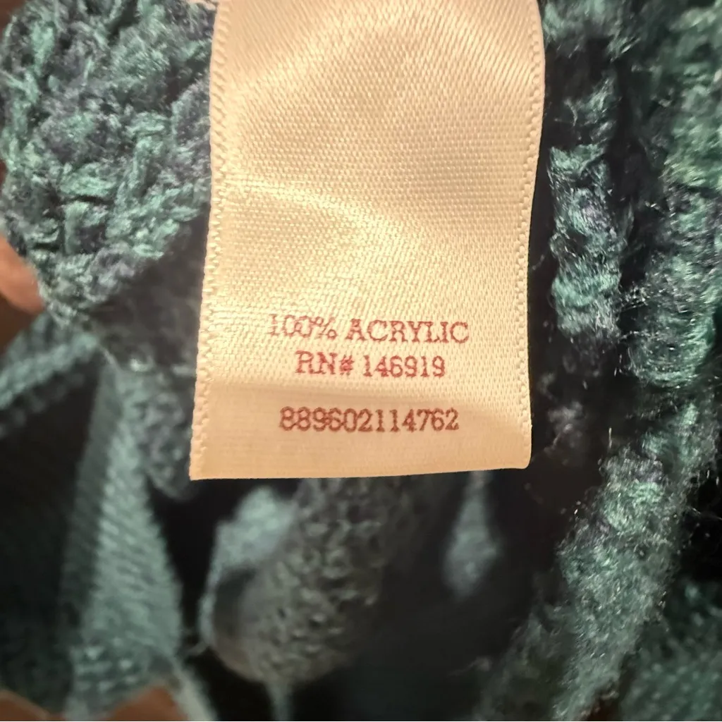 SO Women's Green/Navy Crew Neck Sweater - Image 5