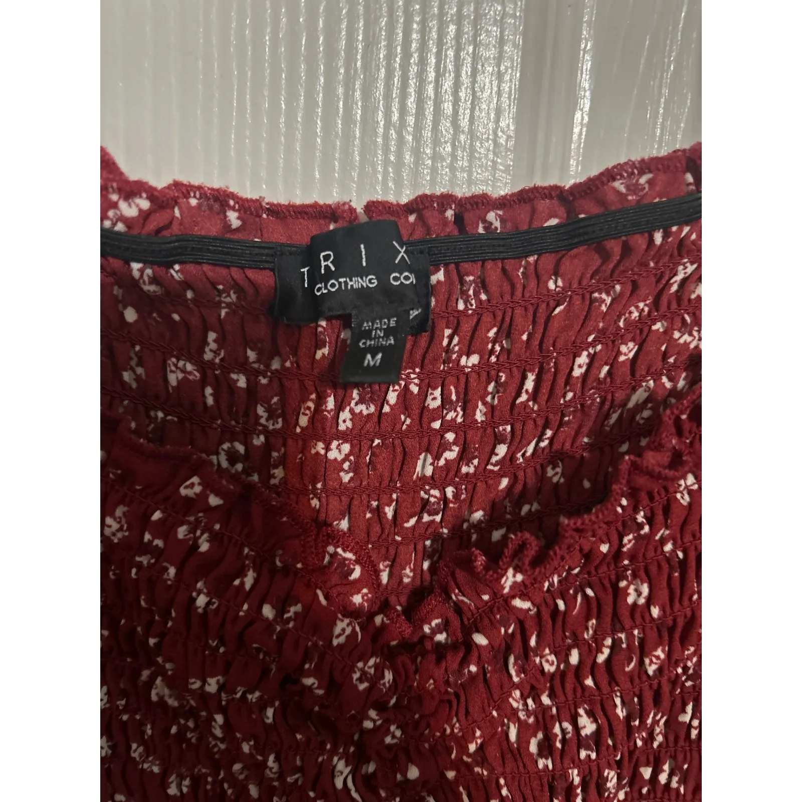 TRIX Clothing‎ Co. Red Floral Smocked Dress, Sweetheart Neck, Puff Sleeve - Image 2