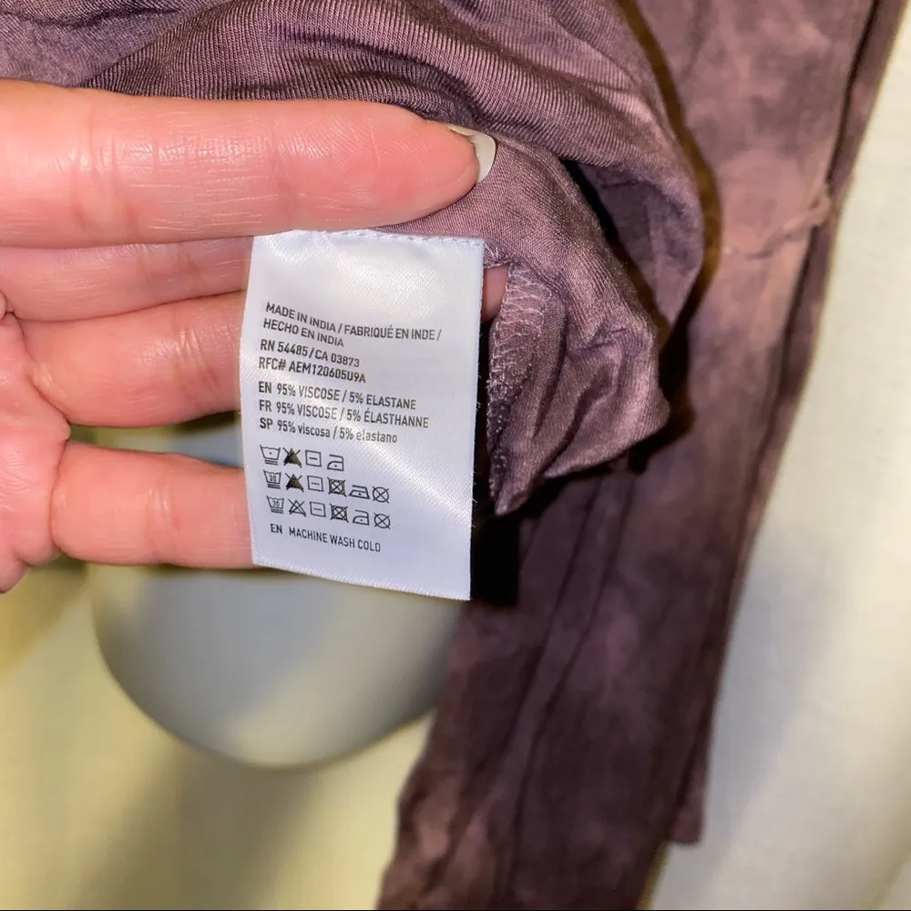 American eagle outfitters Burgundy tie-dye bell sleeve  top size Large - Image 6