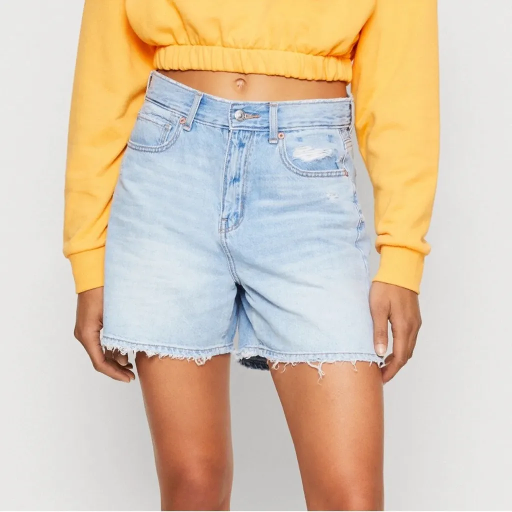 American Eagle Shorts Highest Rise Baggy Light Denim Size 8 - Image 2