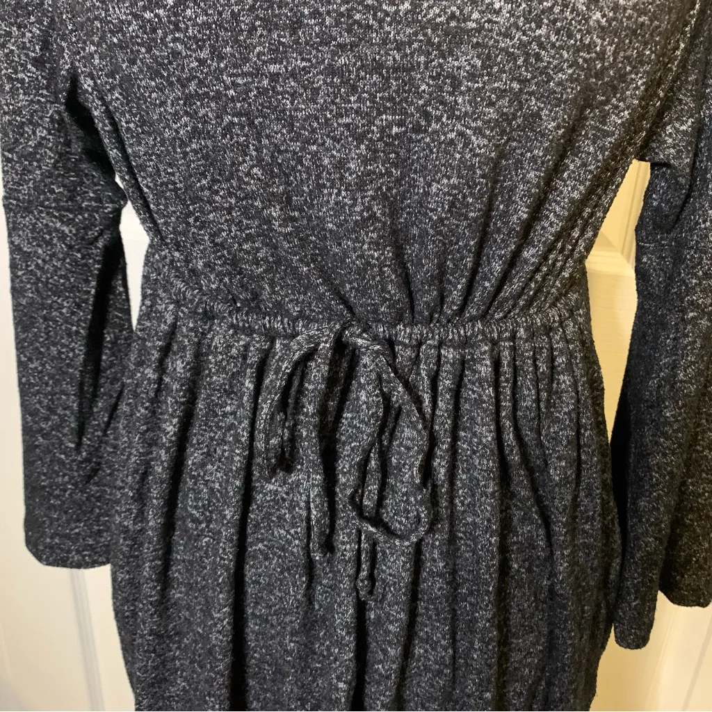 Old Navy Maternity Plush Knit Waist Tunic Top - Image 4