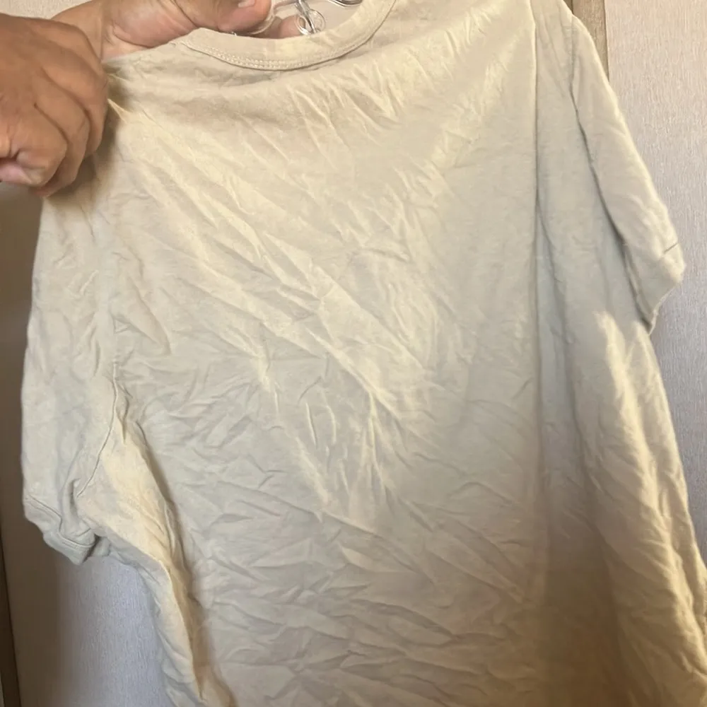 Beige Graphic T - Image 3