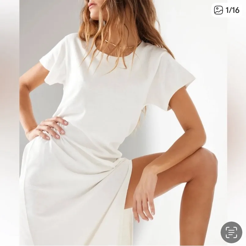 L*Space Bonnie Dress Cream jersey maxi t-shirt dress  minimalist casual chic - Image 3