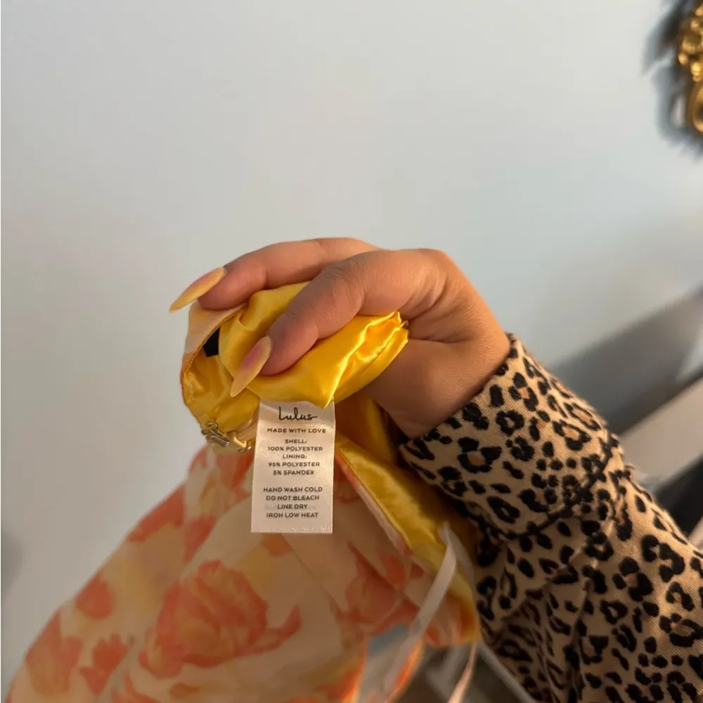 NWT lulus halter top mini dress orange and yellow size XS - Image 8