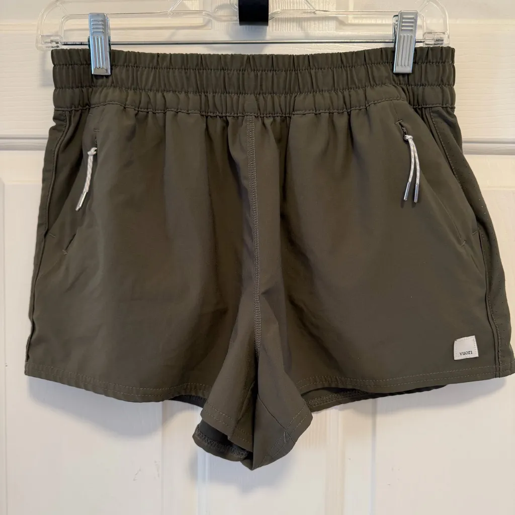 Vuori Dash Shorts Olive Green Women’s Activewear Size Medium - Image 2