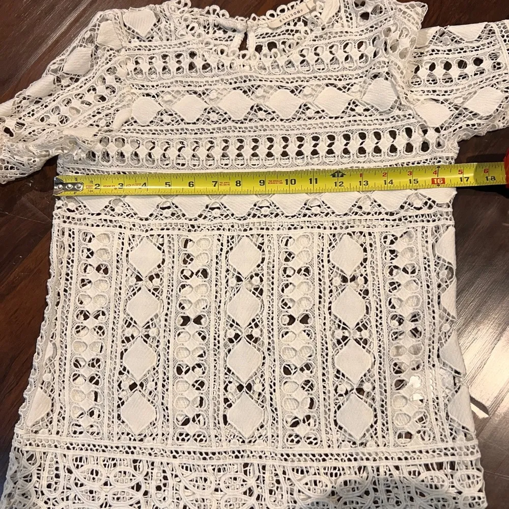 Ellison  Boho White Lace Crochet Top Sz Small - Image 5