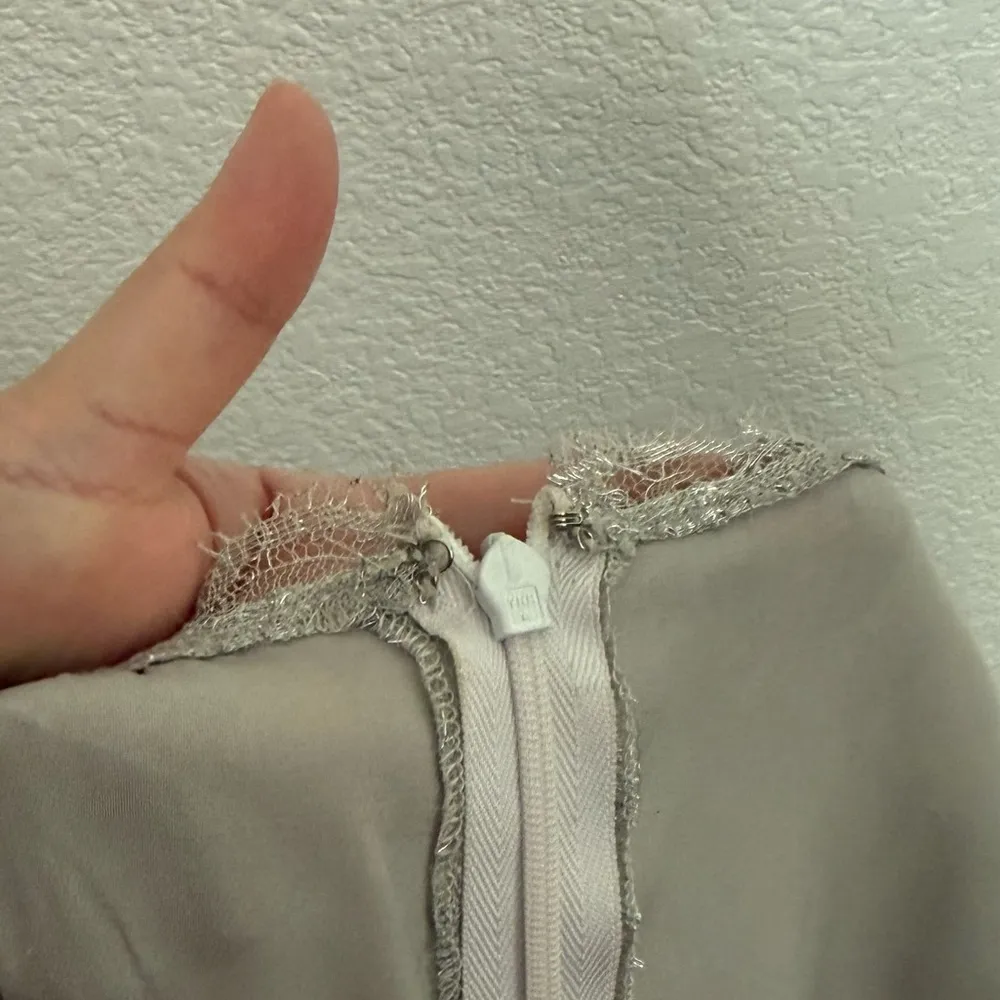 Pamela Dennis New York Metallic Lace Evening Dress 6 Silver - Image 5