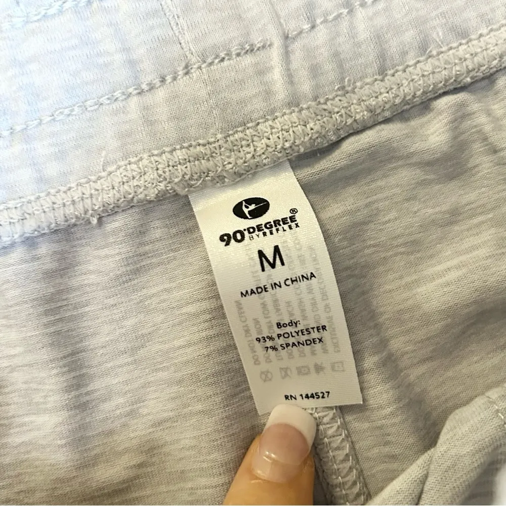 90 Degrees by Reflex Gray Knit Shorts Medium NWOT - Image 2