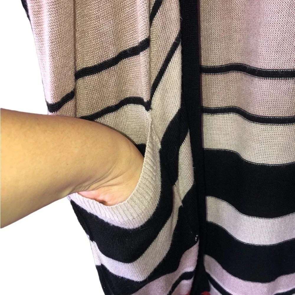 Oversized tan and black cardigan - Image 3