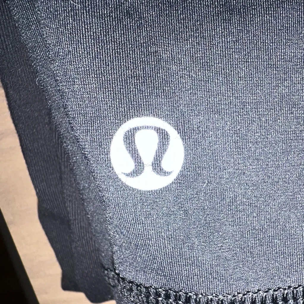 Lululemon Free To Be Tank Black Size 6 Yoga Workout Running‎ Athleisure GUC - Image 9