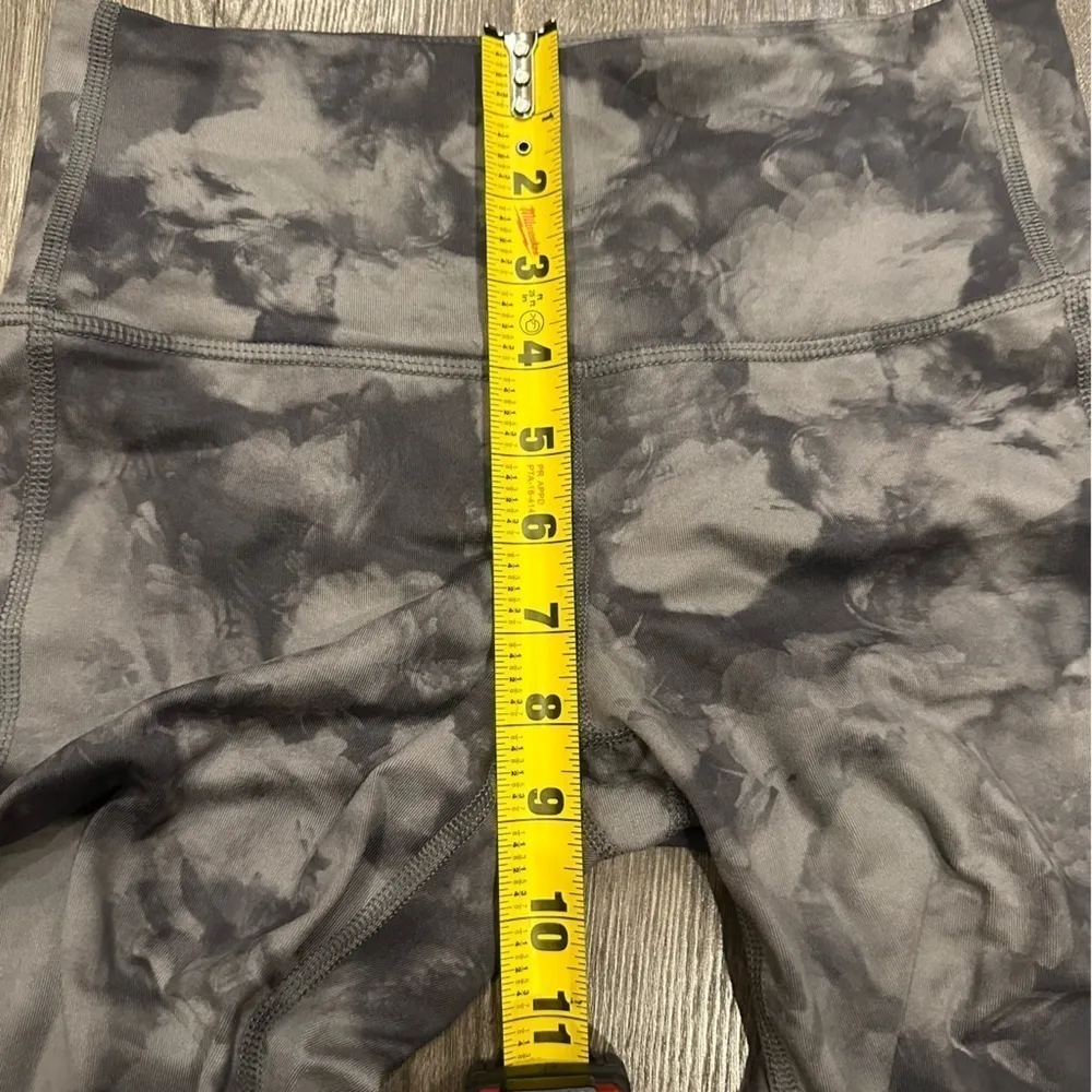 Athleta 869065 Floral Crush Chaturanga Leggings Size XS Gray Tie Dye Flowers - Image 6