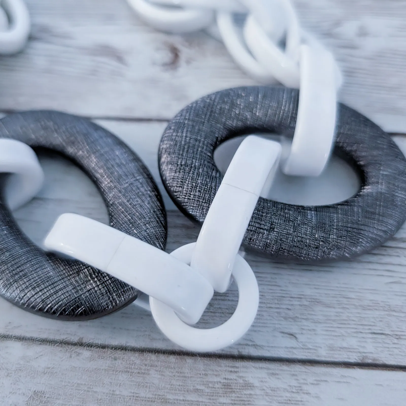 Vintage Statement Necklace Stunning Chunky White & Grey - Image 7