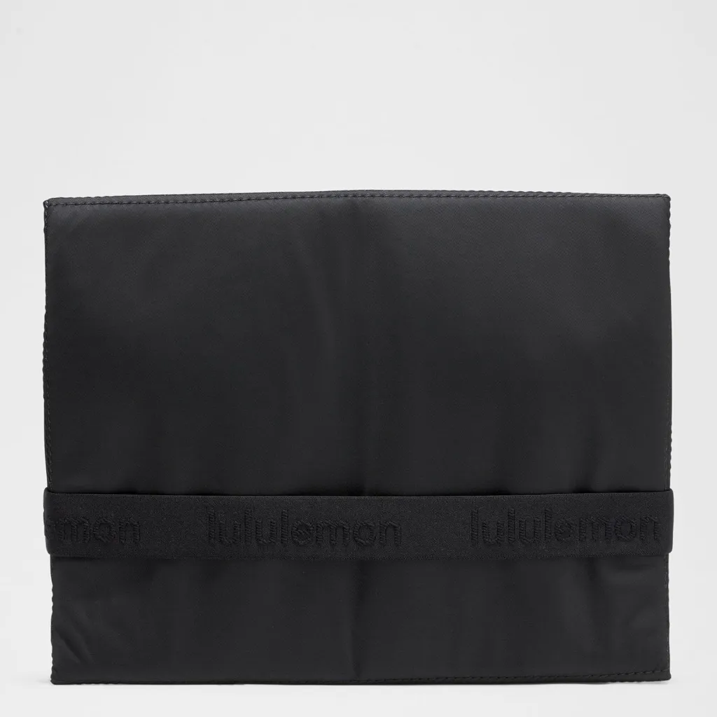 Lululemon new parent Backpack - black/trench - discontinued color combo - Image 5