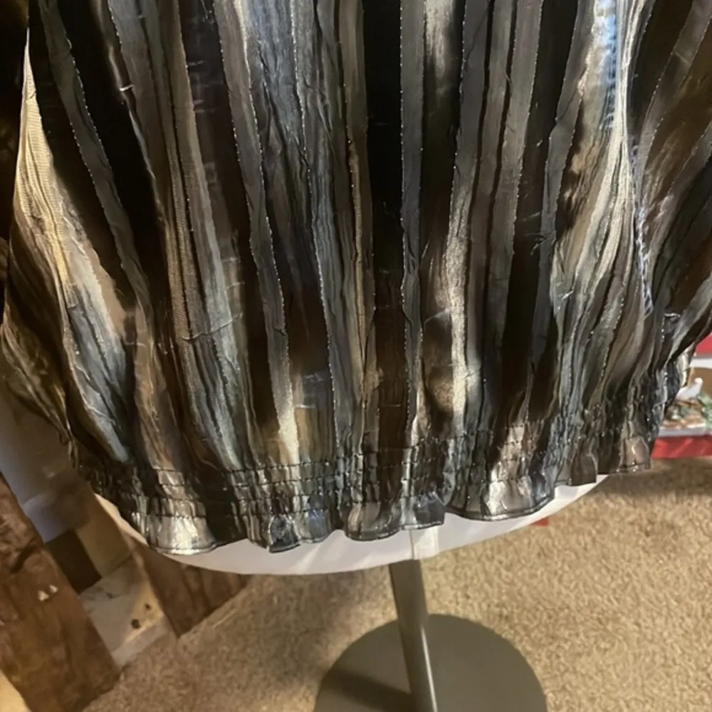 Chico’s blouse metallic boat neck crinkle long sleeve shirt shimmer top Sz 2 - Image 4