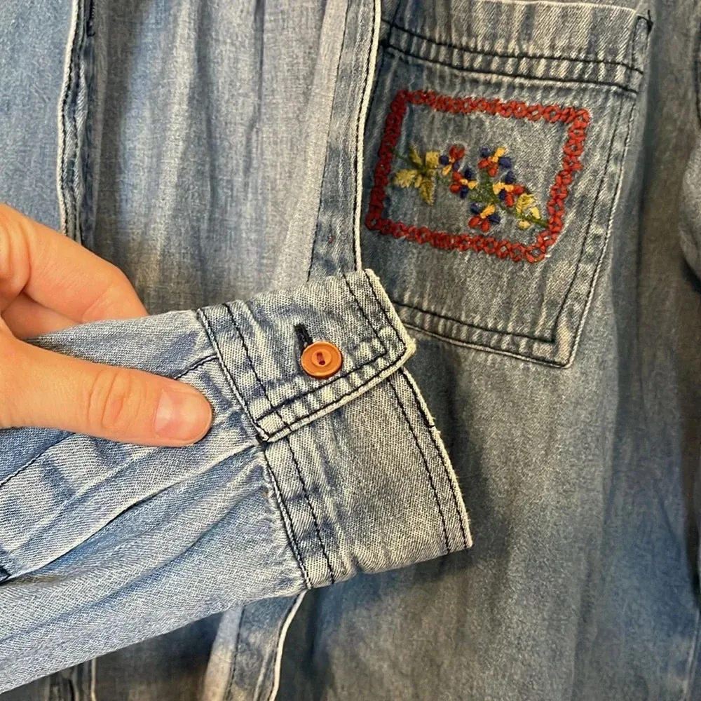 Cherokee  vintage embroidered patchwork denim Jean jacket - Image 6