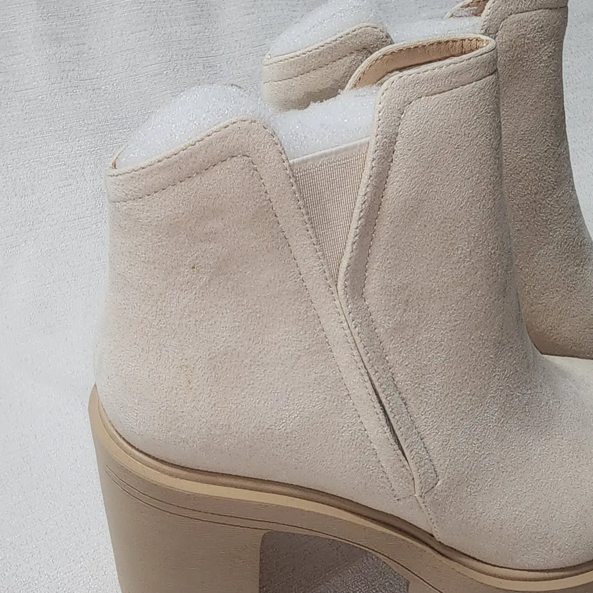 ZBY boots size 9 - NEW - Image 2