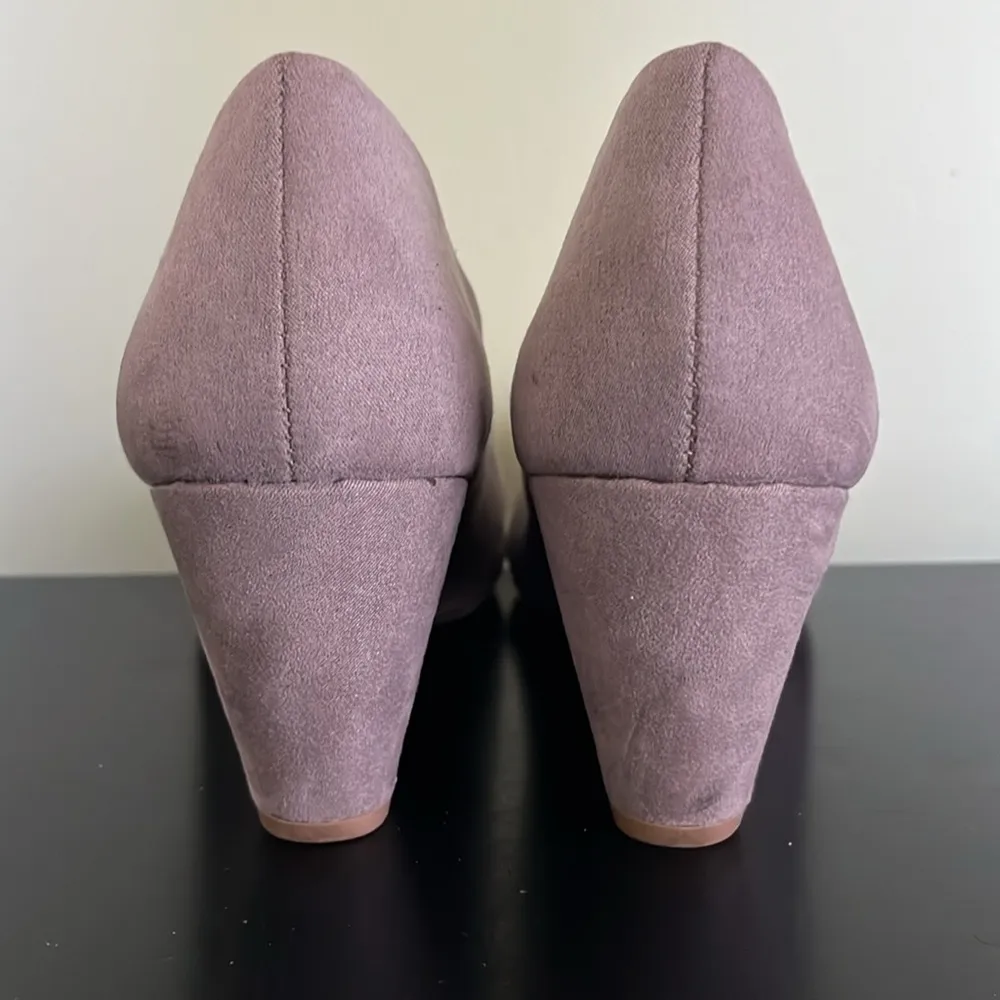 Chinese Laundry Women's Nima Wedge Pump - Image 7