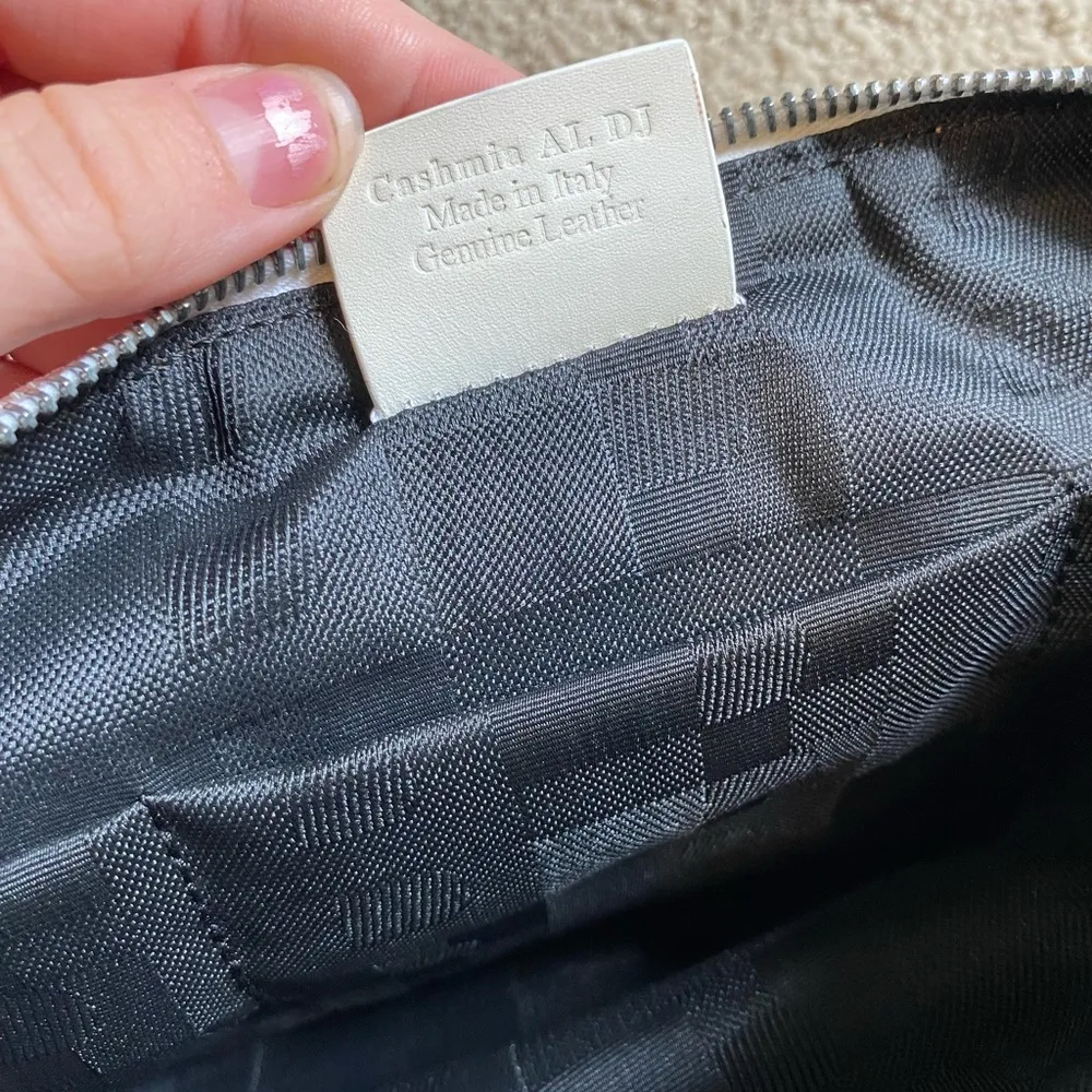 Authentic Bally striped nylon leather shoulder bag white grey - Image 9