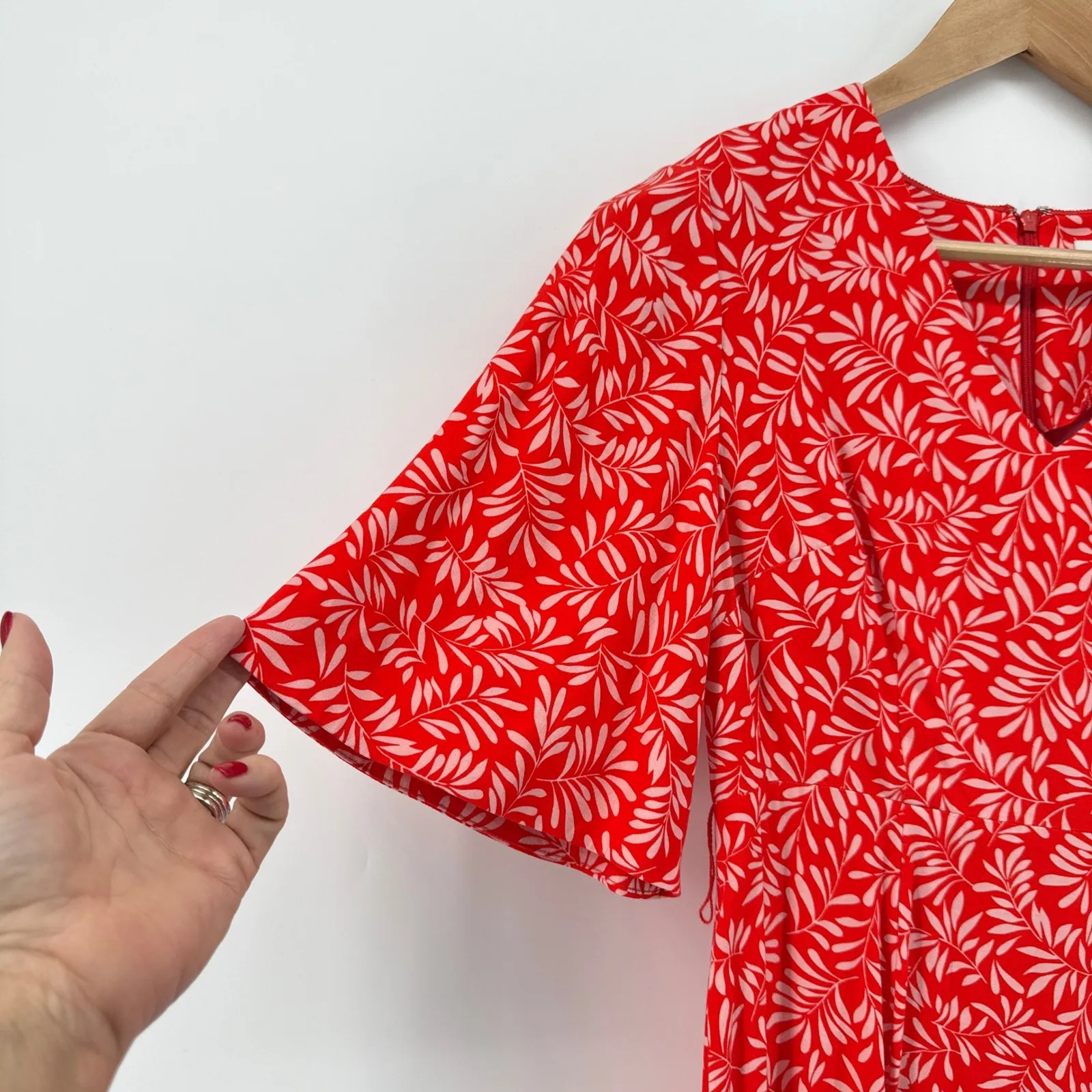 NWT Boden Ines Red White Leaf Print Flutter Sleeve Petite Dress SZ 6P No Belt - Image 3