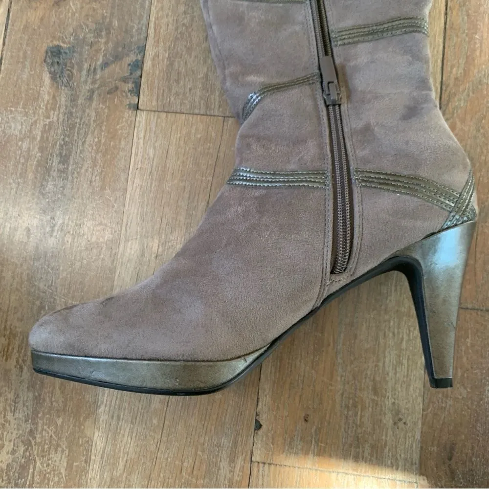 Impo Sport Grey Faux Suede Turner Tall Heeled Knee high Boots Size 8.5 - Image 4