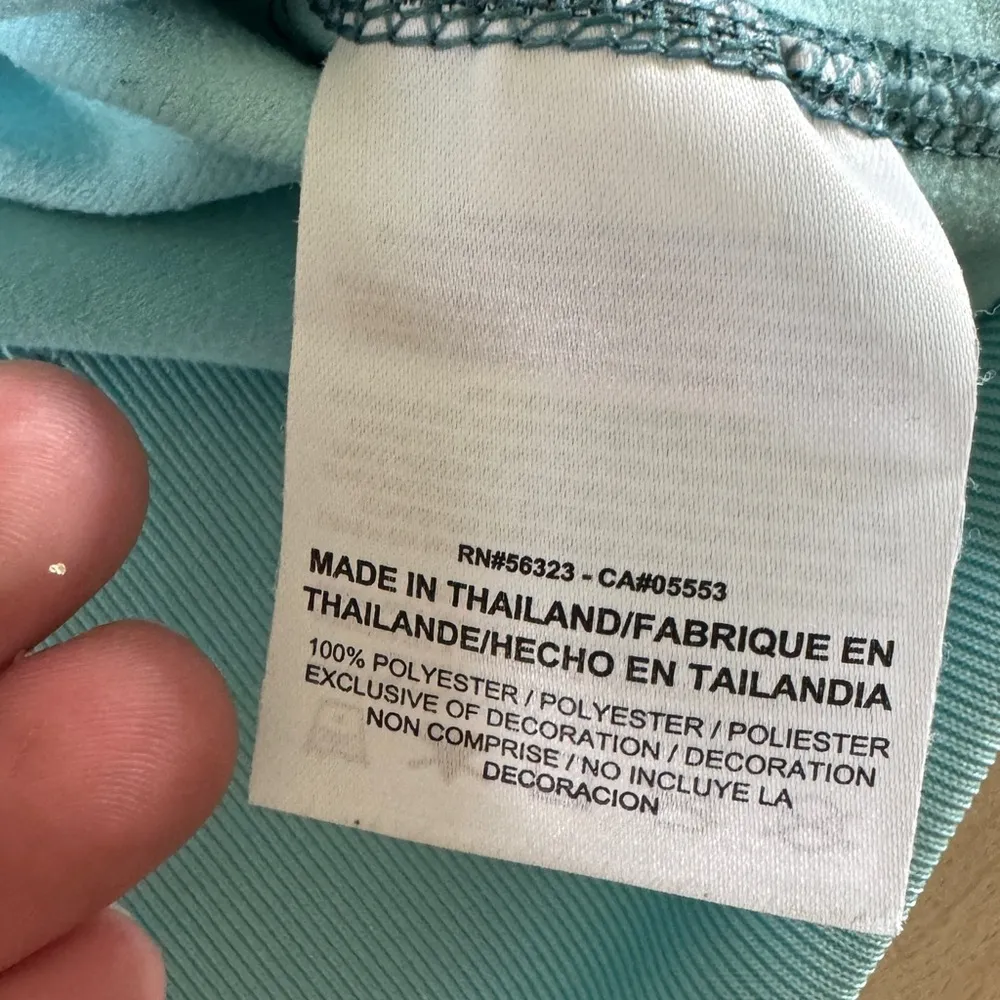 Nike women’s crewneck sweatshirt with kangaroo pocket blue size XL - Image 3