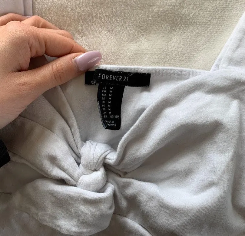 Forever 21 White Crop Top - Image 3