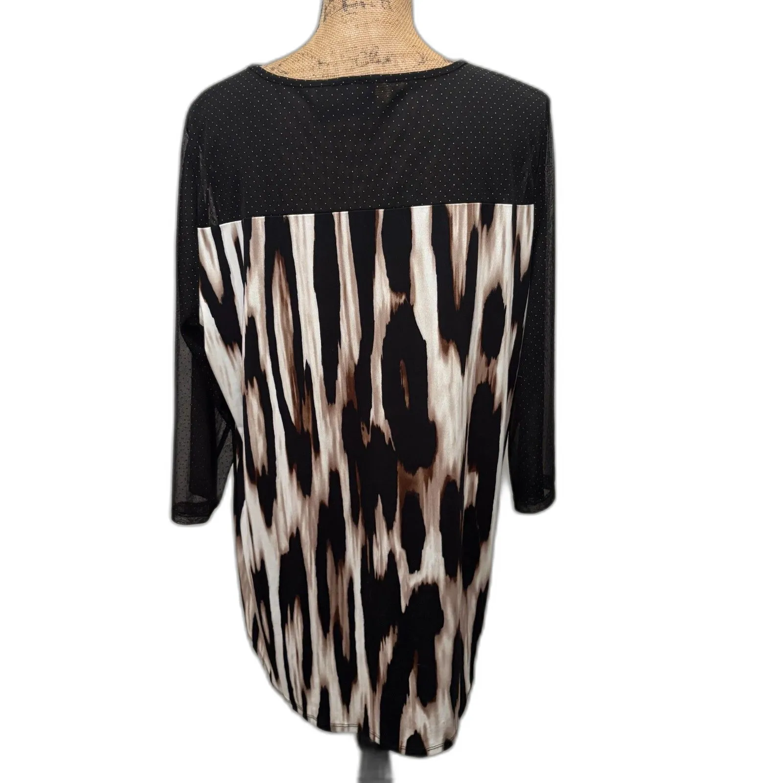 Chico's Travelers Studded Sleeve Leopard Print Tee Shirt Mob Wife Size‎ XL (3) - Image 3