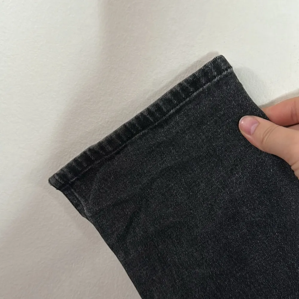 Abercrombie & Fitch the skinny high rise split hem washed black jeans size 26 L - Image 8