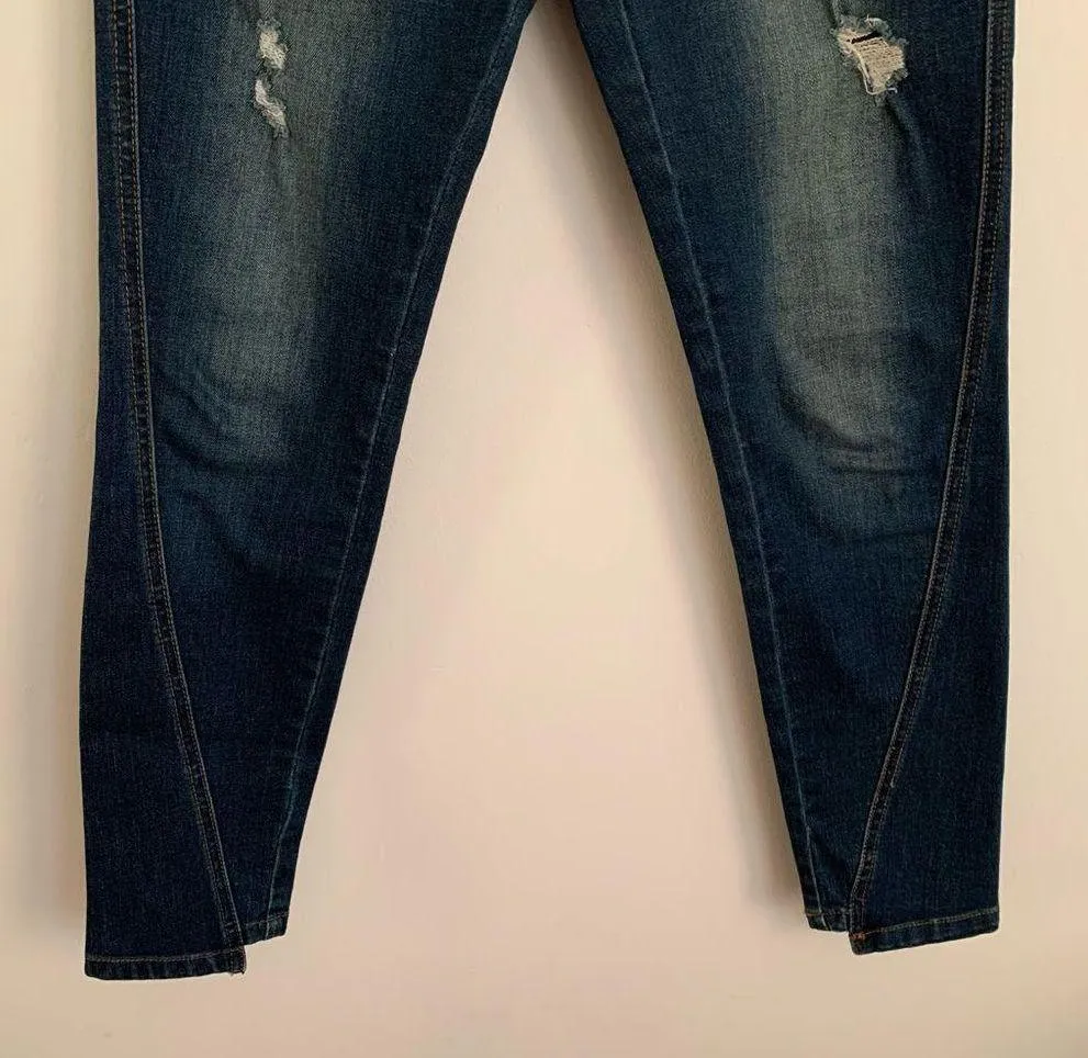 EUC Kancan Mid Rise Skinny Twist Seam Jeans Size 5/26 - Image 5