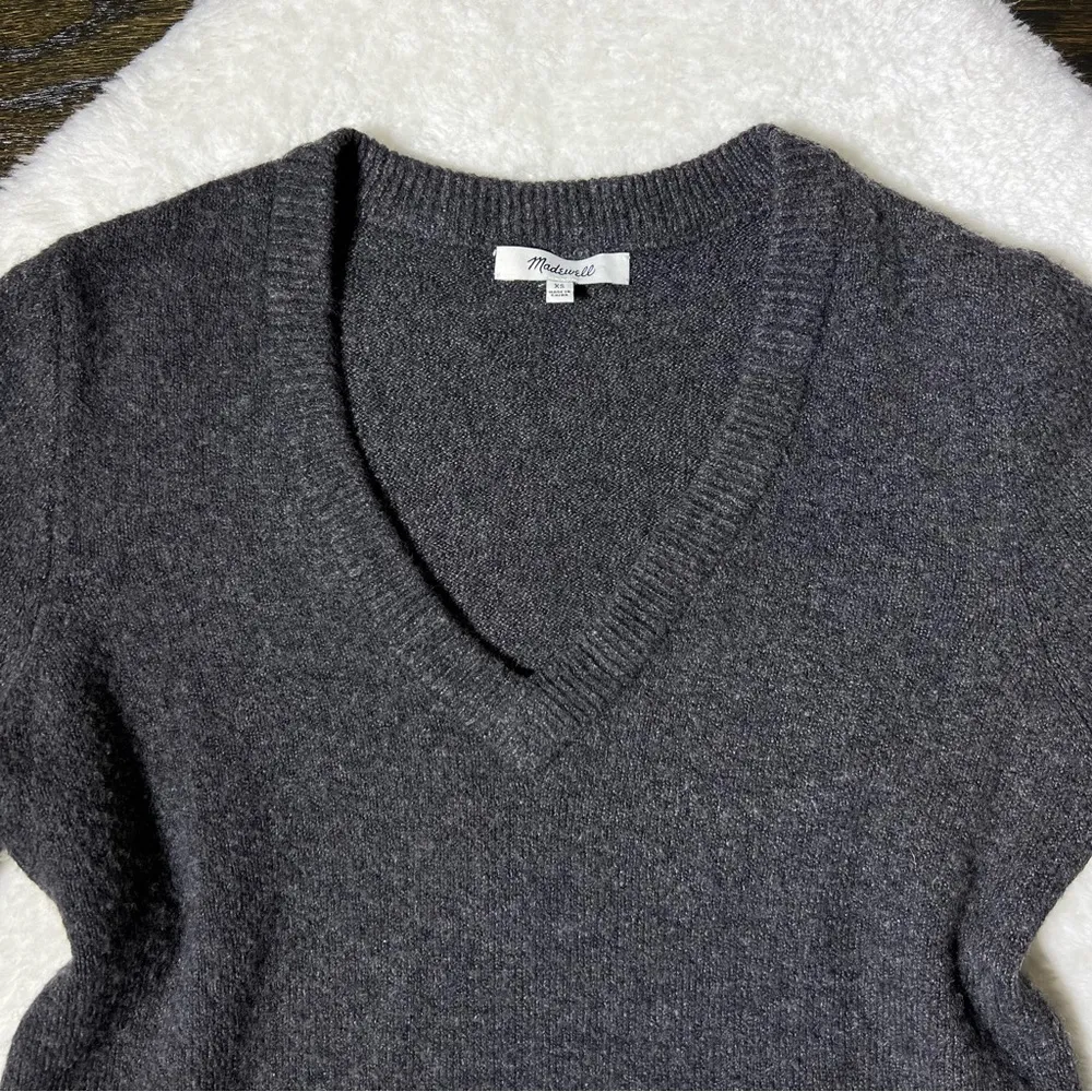 Madewell Dashwood V-Neck Sweater in Coziest Yarn - Image 3