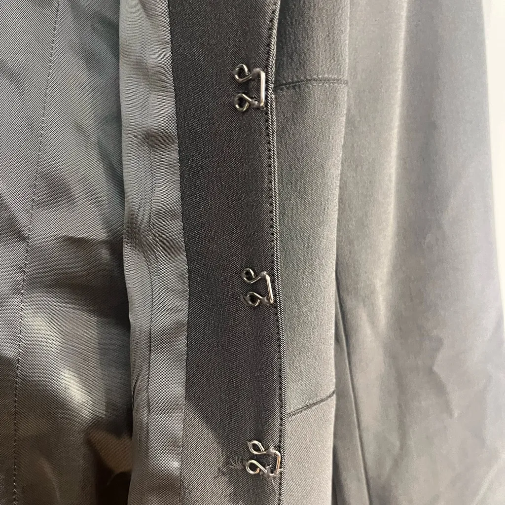 🔥Deal Alert $15- make offer🔥Woman’s Gray Dress suit jacket Coat by BEBE - Image 8