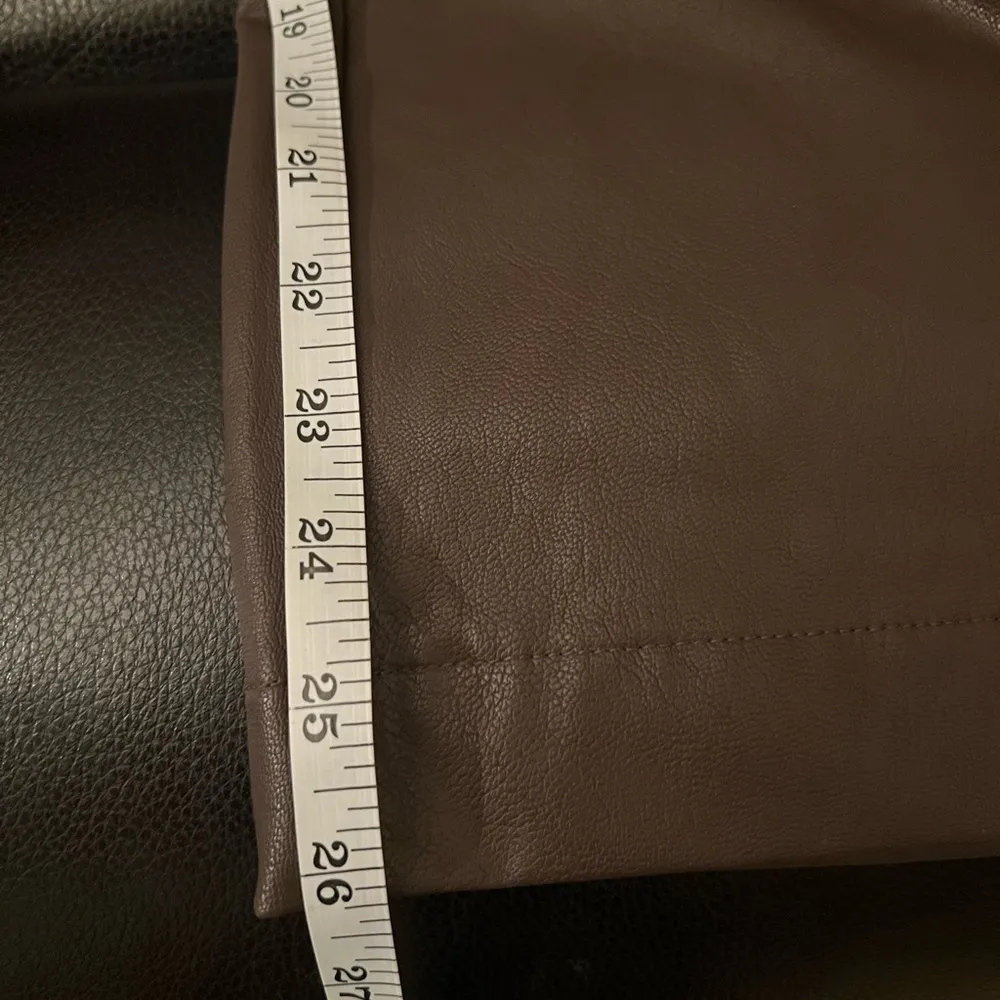 Splendid Vegan Leather Ankle
Trouser sz 2, Brown color, NWT - Image 9