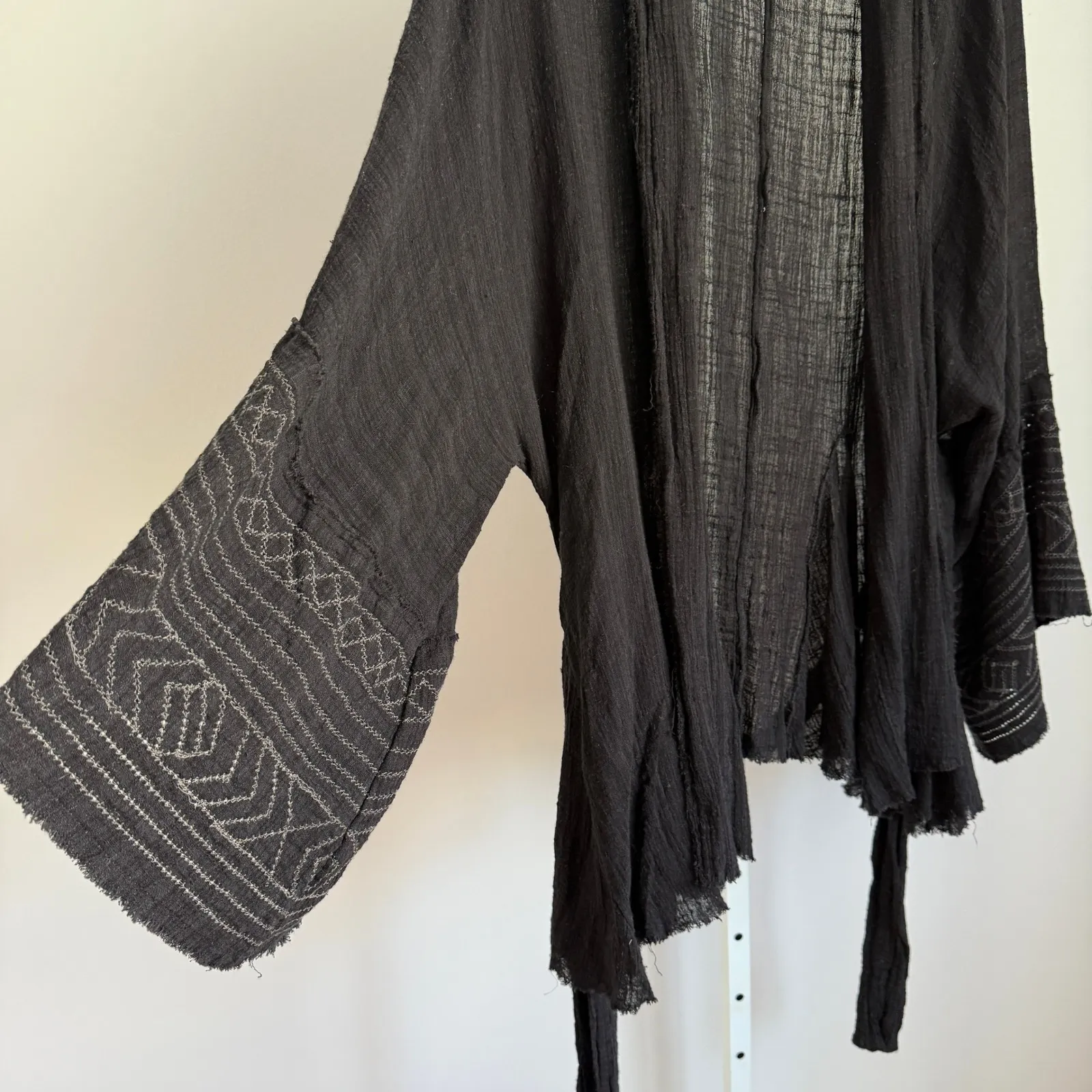 Free People FP‎ One Black Embroidered Kimono Front Tie XS/S NWT Boho Lagenlook - Image 4